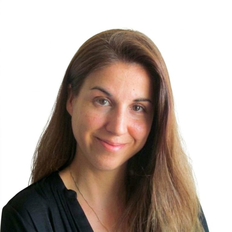 Ruth Ministro, Dra.